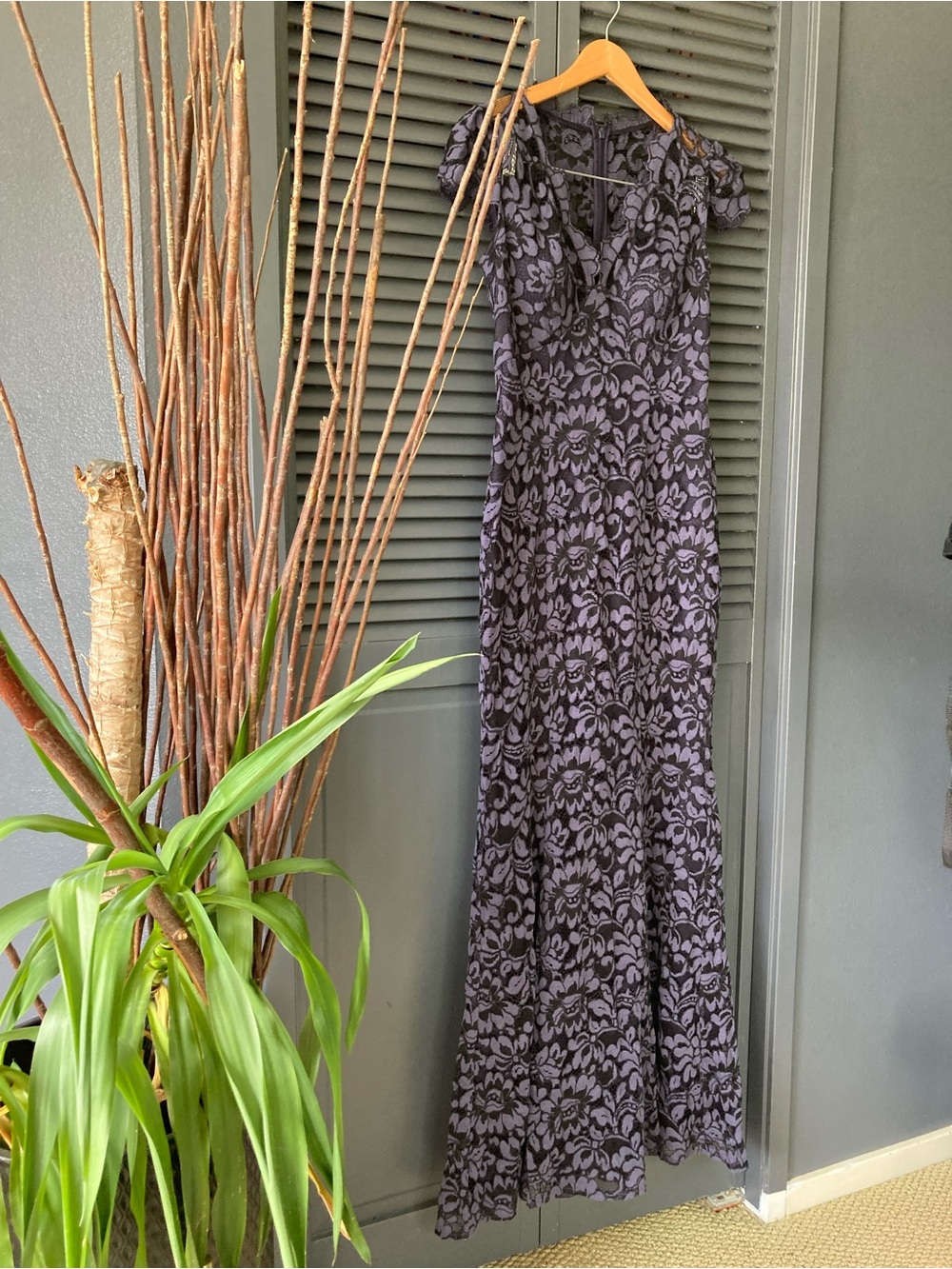 Eliza J illusion Cap Sleeve Gown - Picture 8 of 16